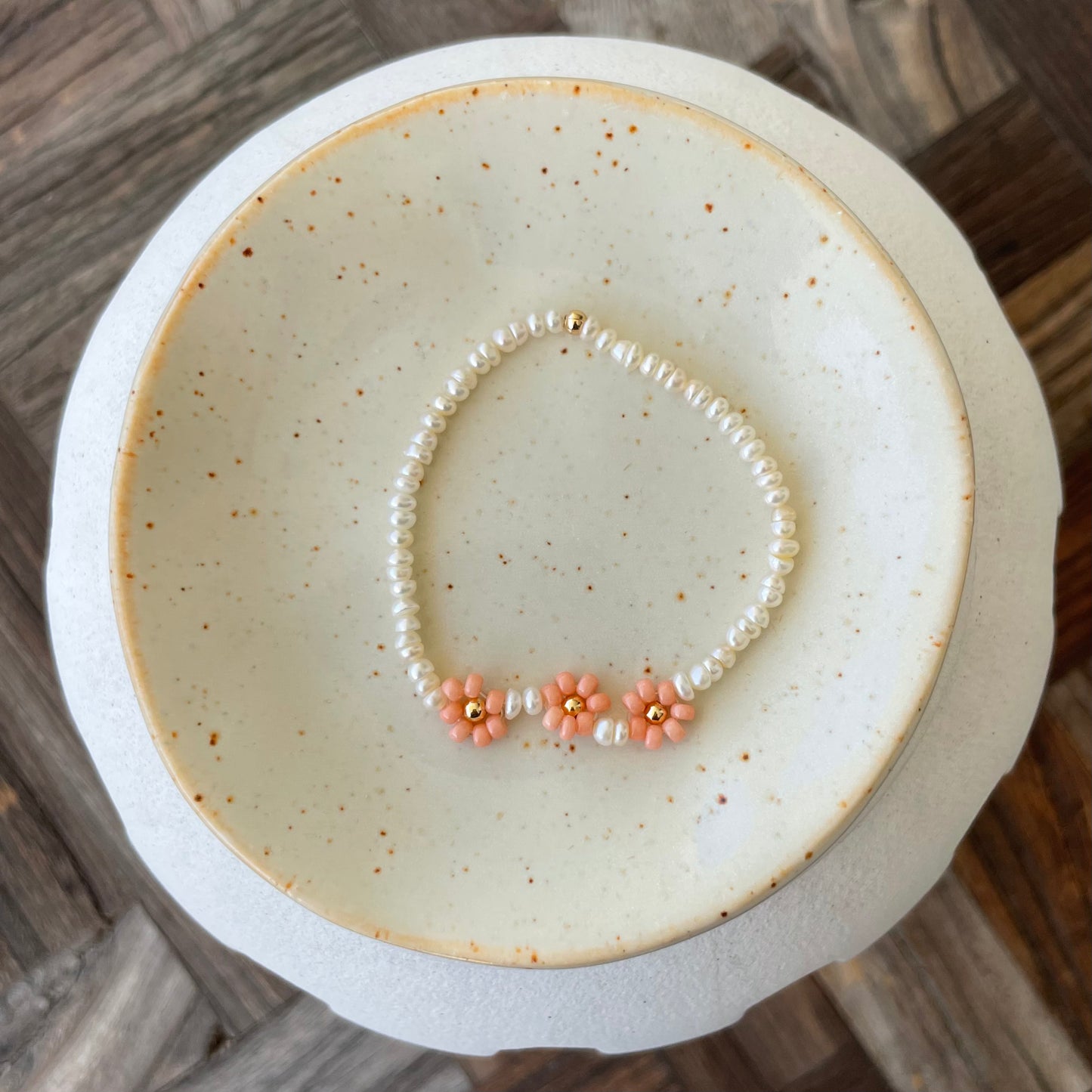 Florentina Pearl Daisy Beaded Bracelet