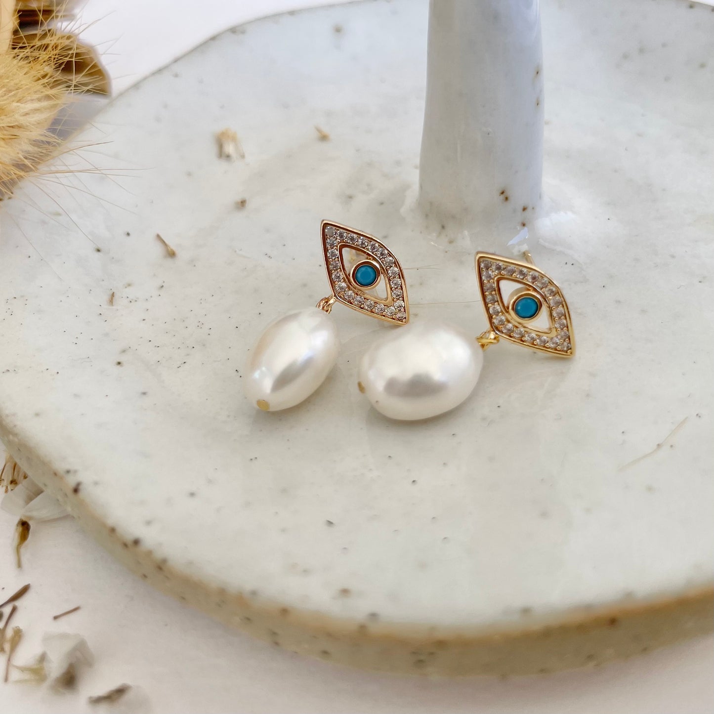 Oko Evil Eye Pearl Earrings